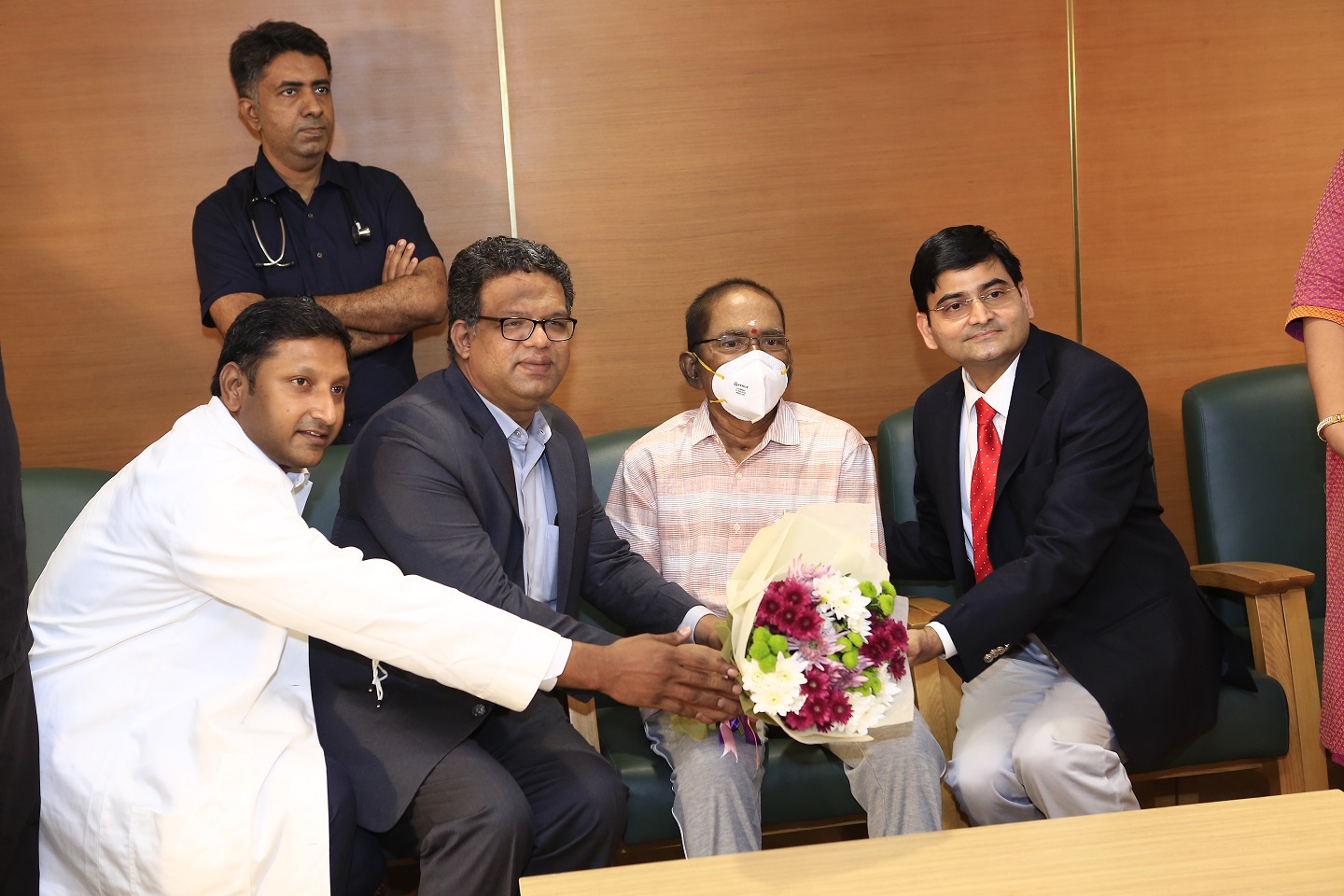 mgm-healthcare-achieves-a-rare-feat-of-performing-combined-procedures-of-living-donor-liver-transplantation-and-coronary-artery-bypass-graft-on-a-patient