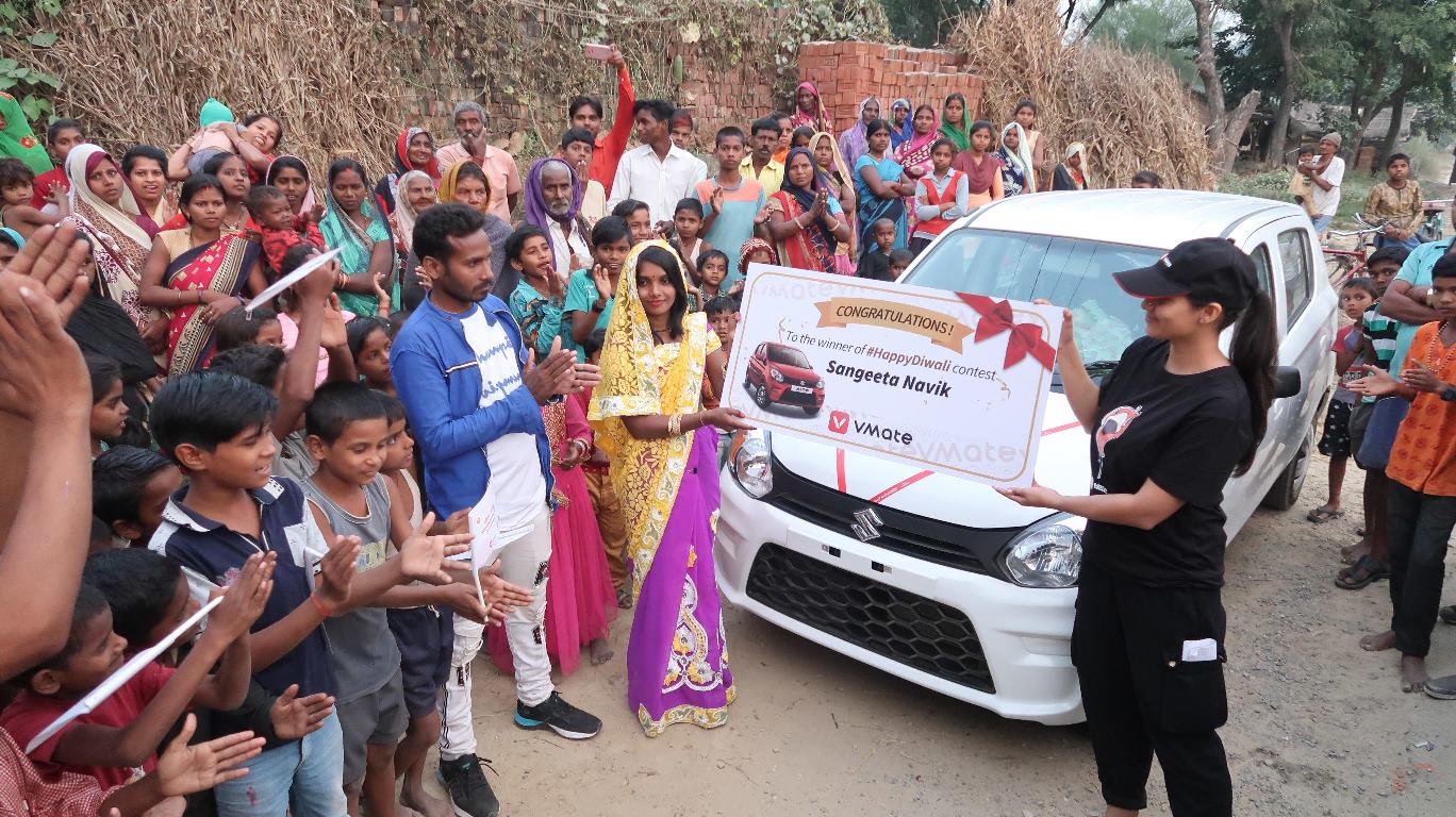 up-housewife-wins-a-car-during-vmates-roshan-karo-india-campaign