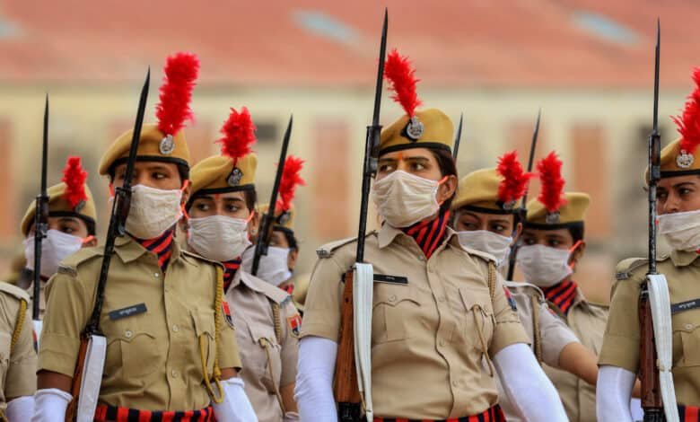 926-police-personnel-awarded-medals-on-independence-day