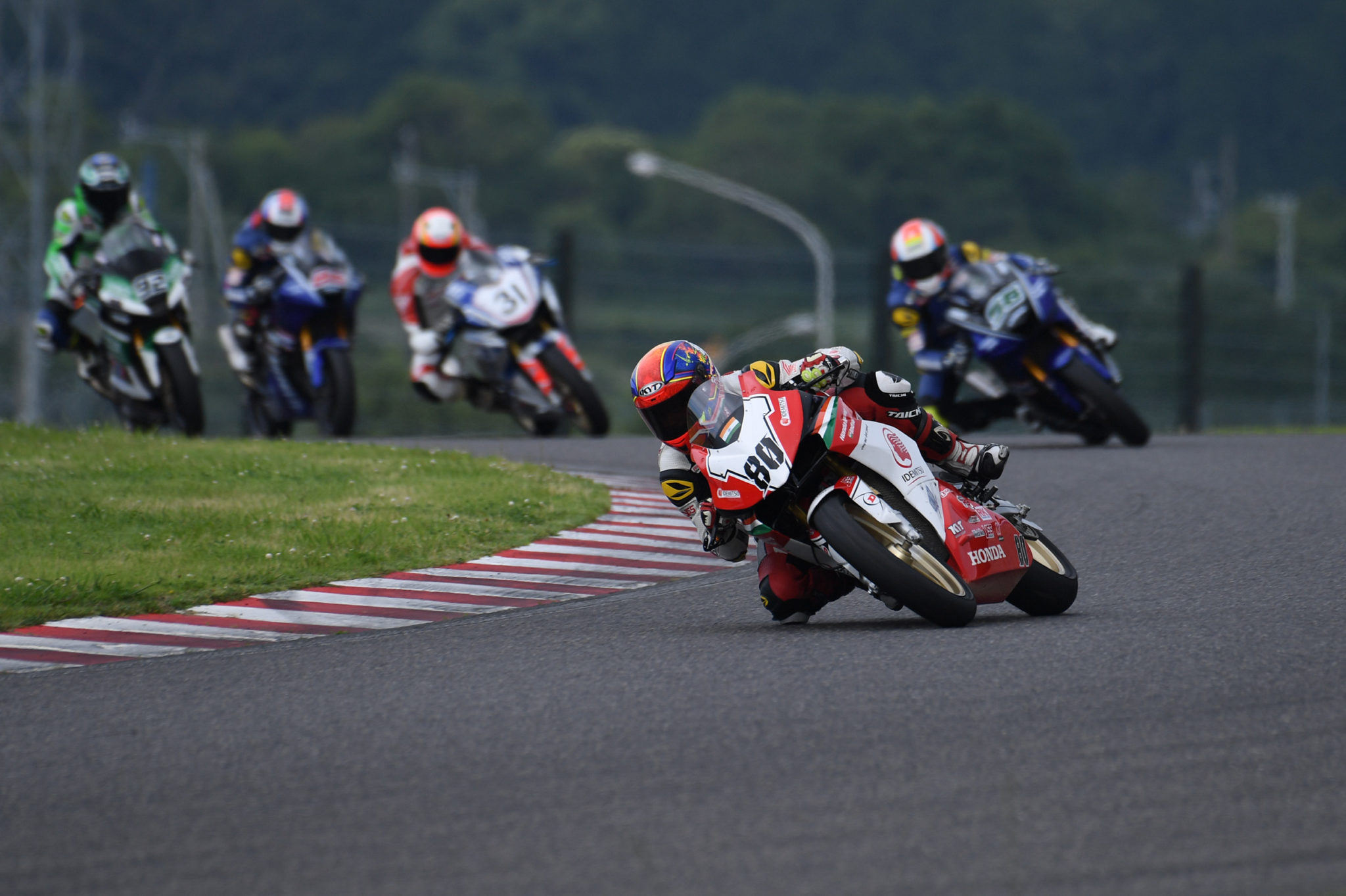 indian-rider-rajiv-closes-in-top-10-in-ap250-practice-at-suzuka