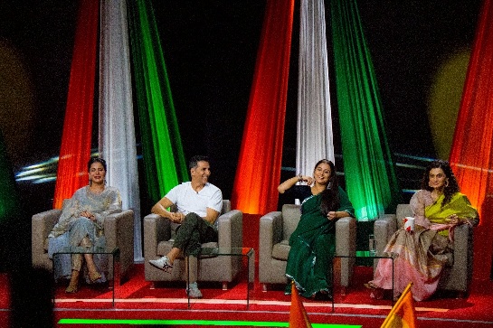 students-of-jd-institute-of-fashion-technology-in-conversation-with-the-team-of-mission-mangal