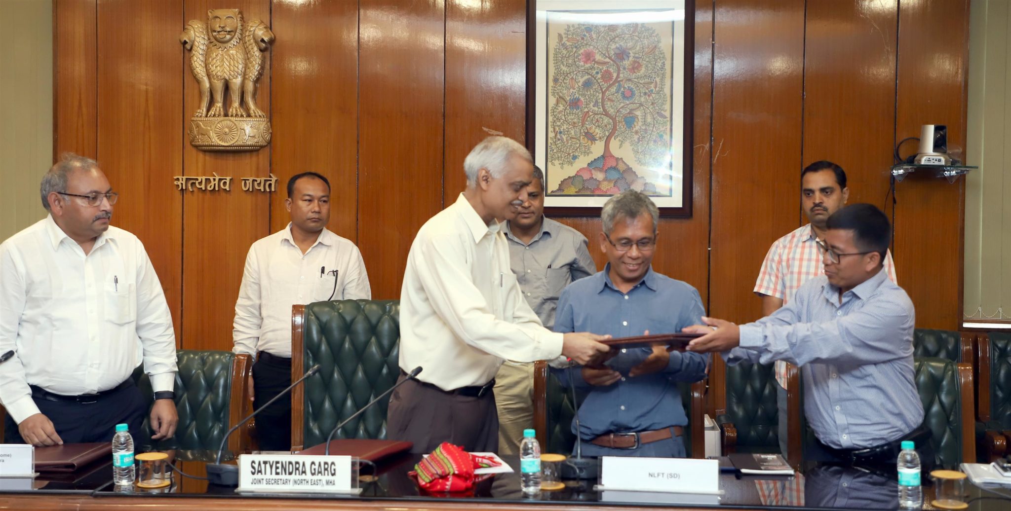 government-of-india-govt-of-tripura-and-nlft-sd-sign-memorandum-of-settlement