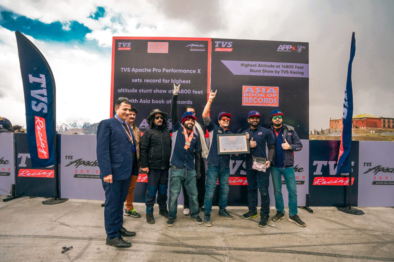 tvs-apache-stunt-riders-create-history-enters-asia-book-of-records
