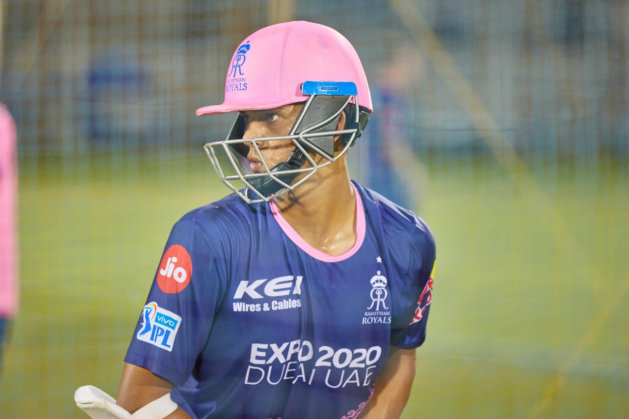 session-with-sachin-sir-has-really-helped-me-in-my-game-expresses-rajasthan-royals-yashasvi-jaiswal