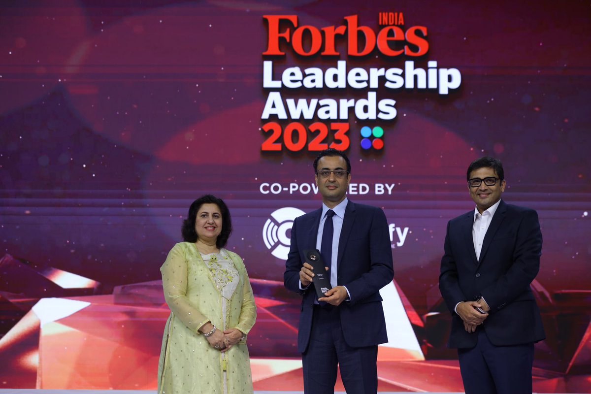 max-healthcare-cmd-dr-abhay-soi-wins-forbes-india-entrepreneur-of-the-year-award