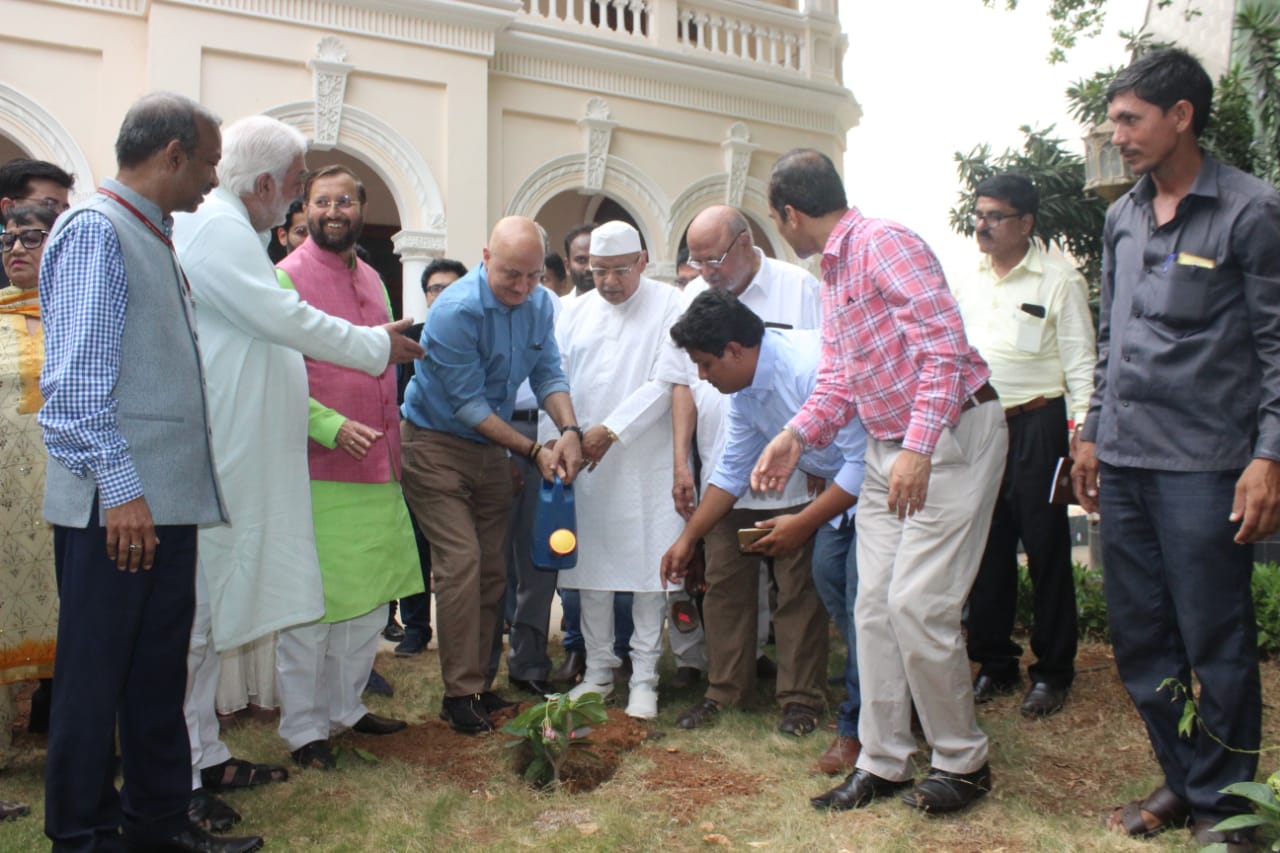 union-ib-minister-undertakes-a-maiden-visit-to-nmic